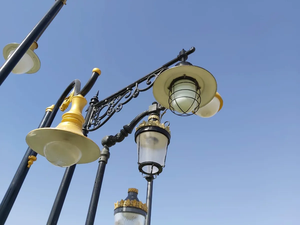 Decorative pole fixture details
