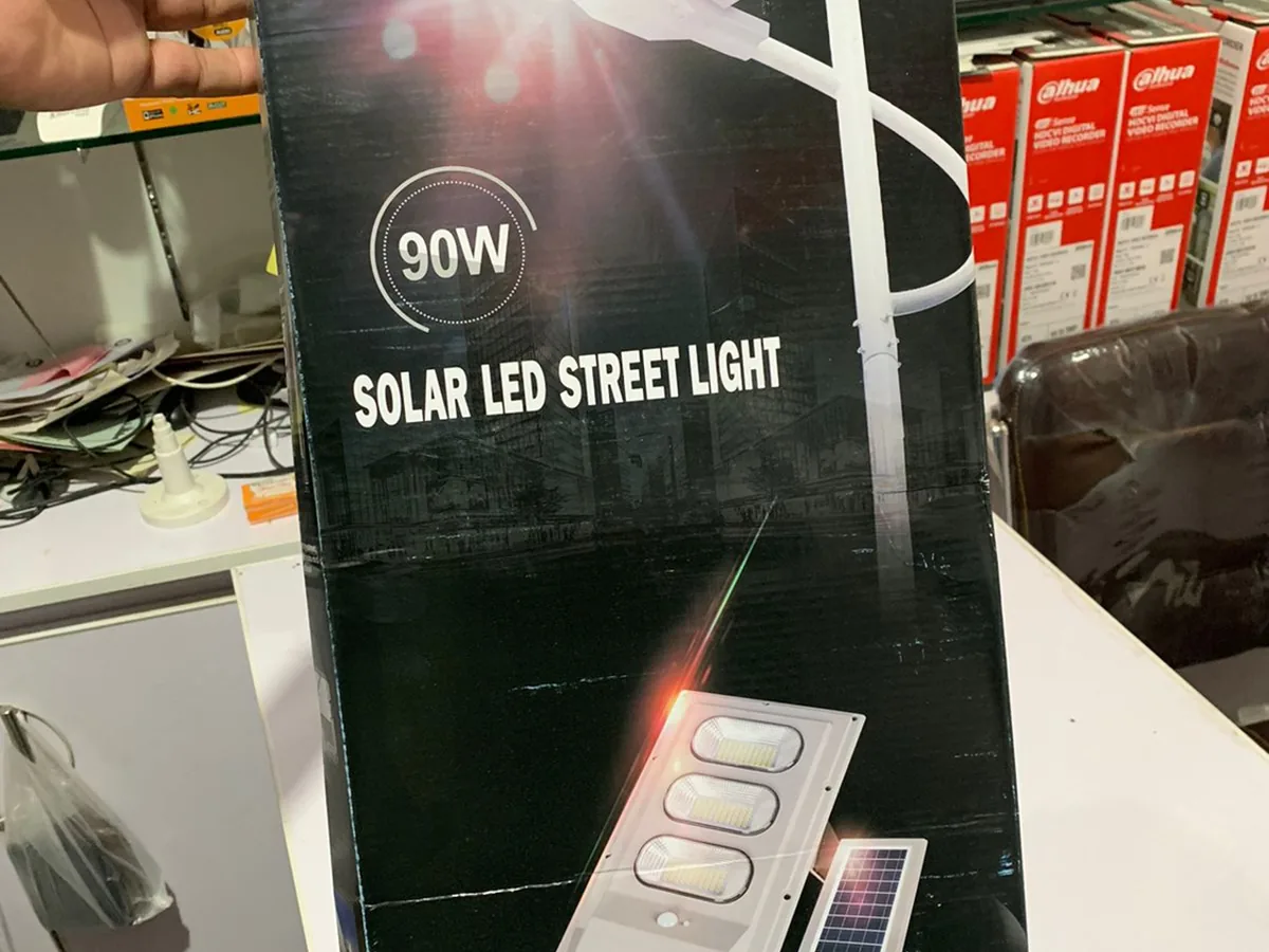 Solar LED street light product packaging